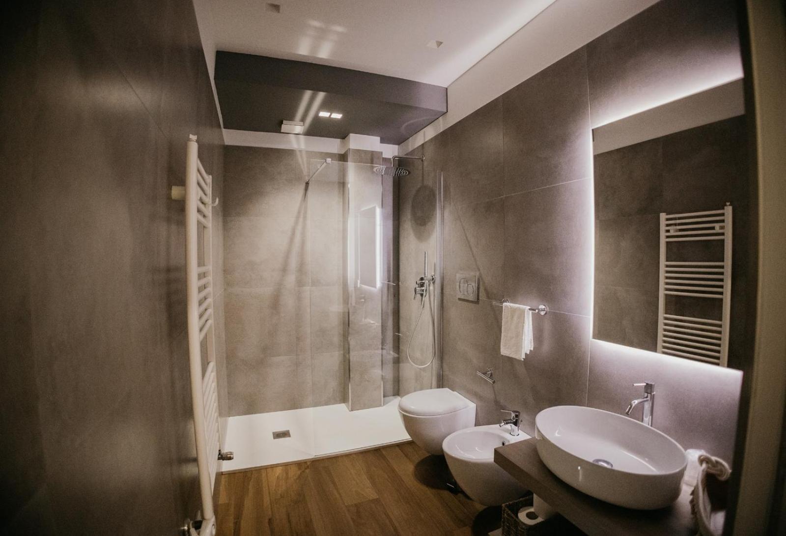 Suite Room تراني المظهر الخارجي الصورة